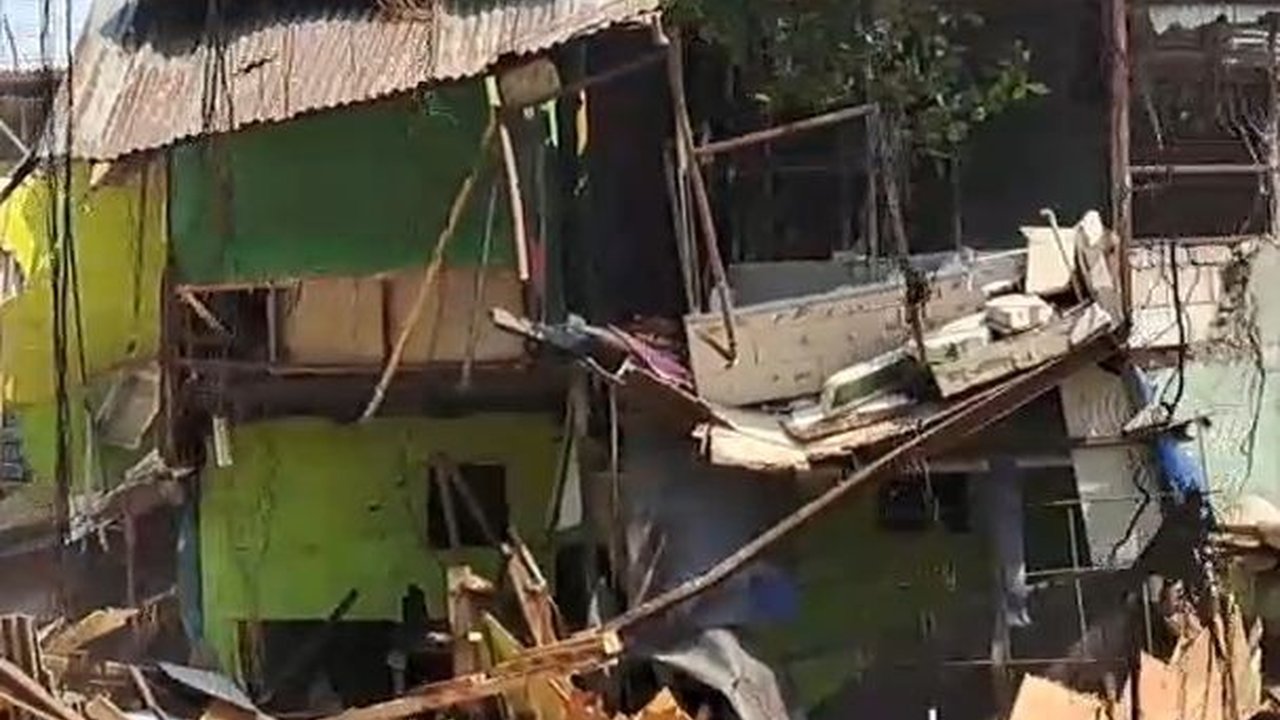 Menelusuri Gang Royal, Tempat Esek-Esek yang Kini Dibongkar