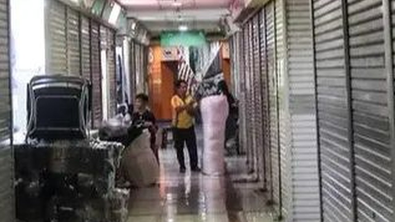 Kios Sepi Pembeli, Pedagang Pasar Tanah Abang Tetap Ditagih Bayar Retribusi