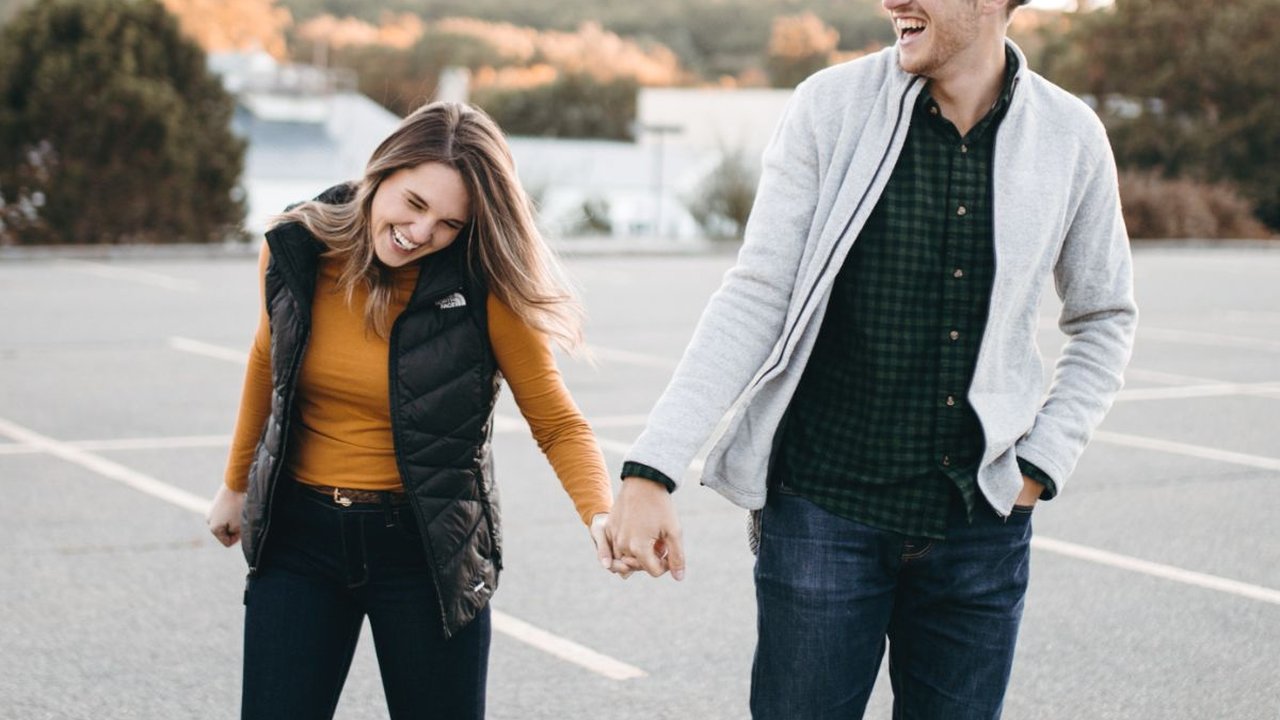 100 Gombalan Lucu Romantis dan Bikin Salting, Berikan Kepada Orang Tersayang