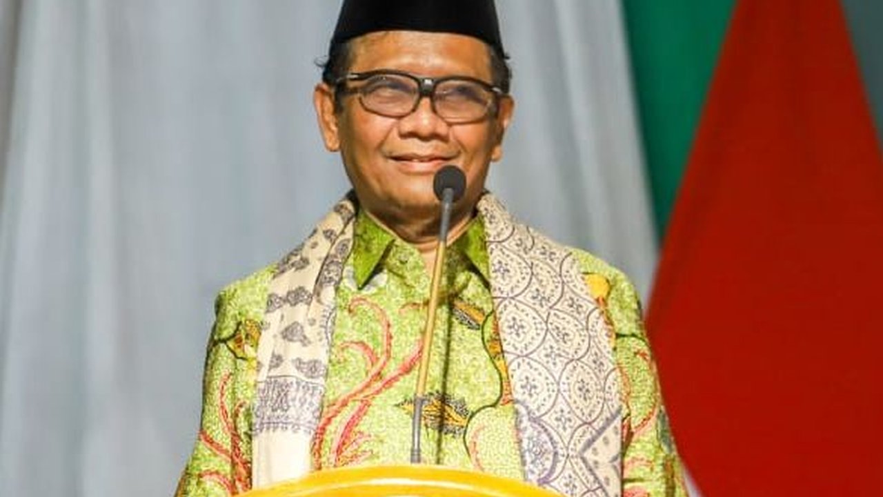 Mahfud MD ke Santri Ponpes Al-Falah Jember: Siapkan Dirimu jadi Pemimpin yang Merah Putih