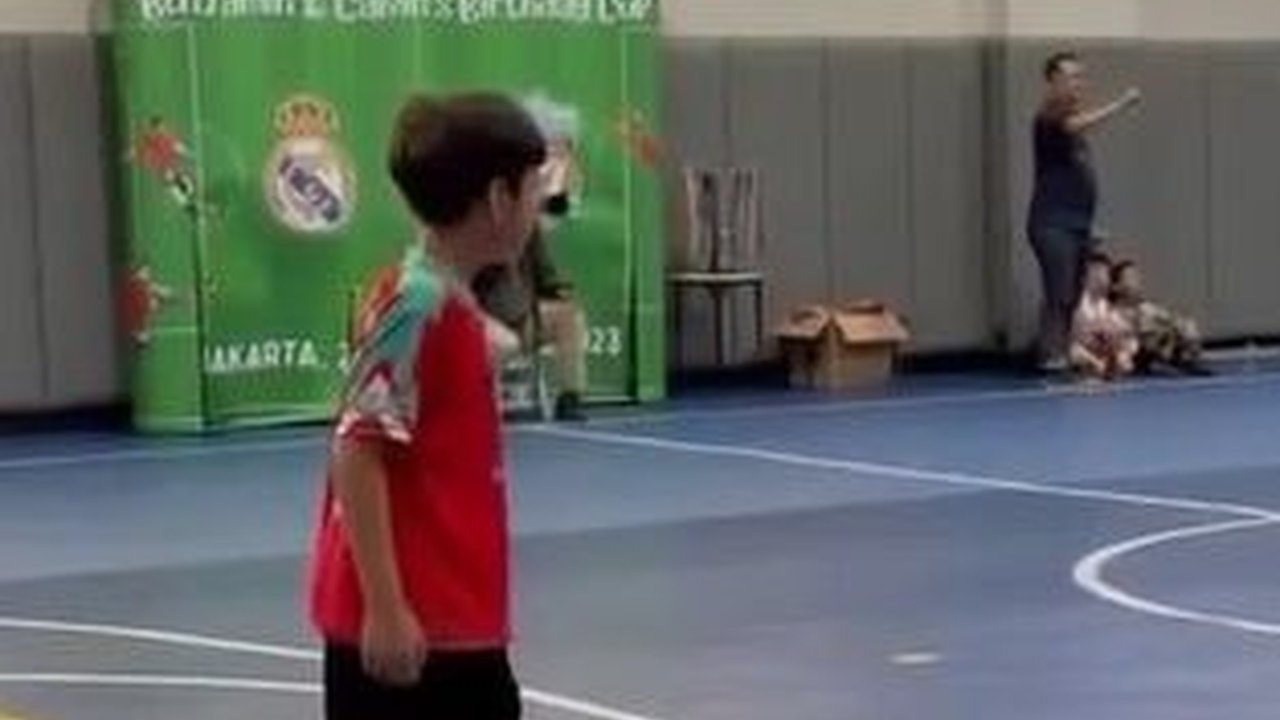 Deretan Potret Seru Rafathar saat Berolahraga, Terbaru Cetak Gol Tendangan Bebas saat Futsal