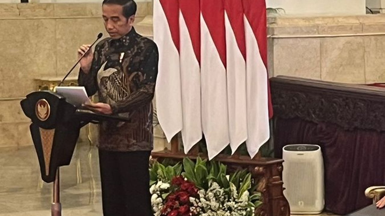 Jokowi Anggap Kritik Media Jamu Sehat dan Energi Bagi Pemerintah: Ada Yang Halus, Pedas, dan Offside