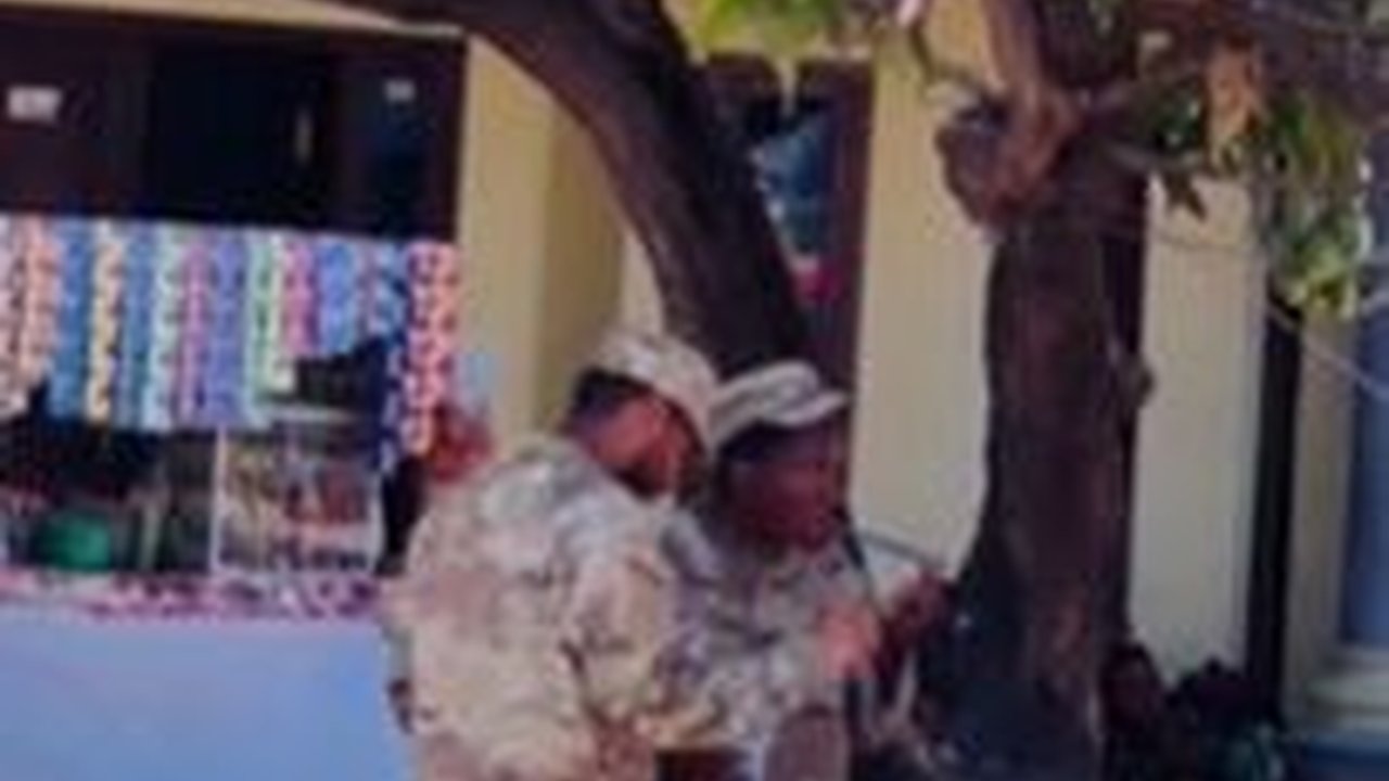 Momen Langka Tentara AS  Keciduk Jajan Pop Ice Waktu Latihan Gabungan, Warganet 'US Army Pernah Jajan di Sini'