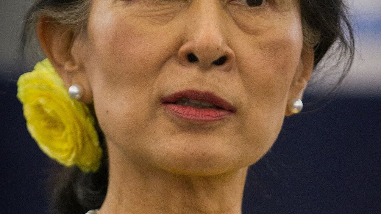 27 September 1988: Liga Nasional untuk Demokrasi Myanmar Dibentuk oleh Aung San Suu Kyi