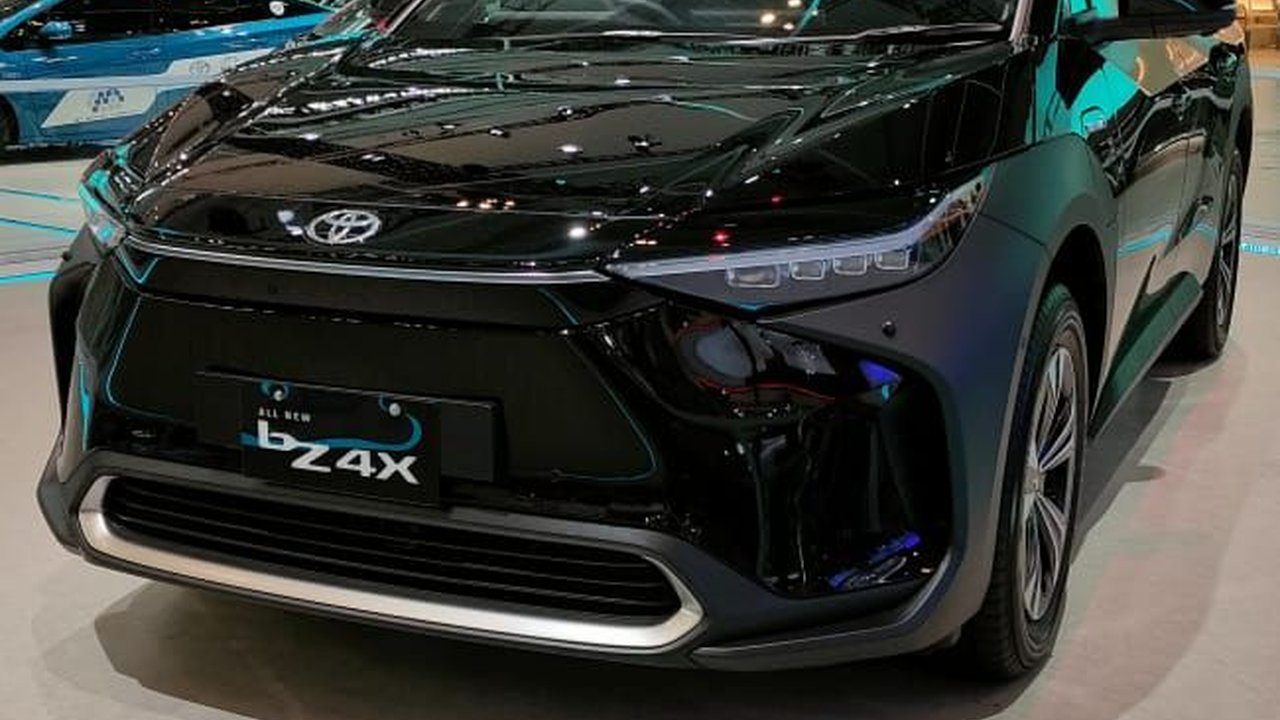 Perang Mobil Listrik Makin Nyata, Toyota Tambah Kapasitas Produksi Tiga Kali Lipat