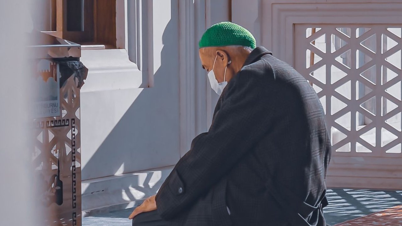 Sholat Ashar Berapa Rakaat? Ketahui Penjelasan Sekaligus Niat dan Tata Caranya