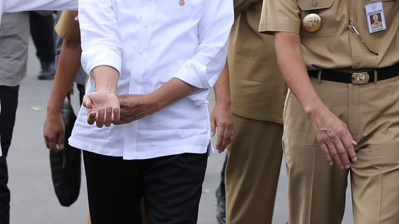 VIDEO: Teka-teki Kocak Presiden Jokowi Jauh di Mata Dekat di Hati