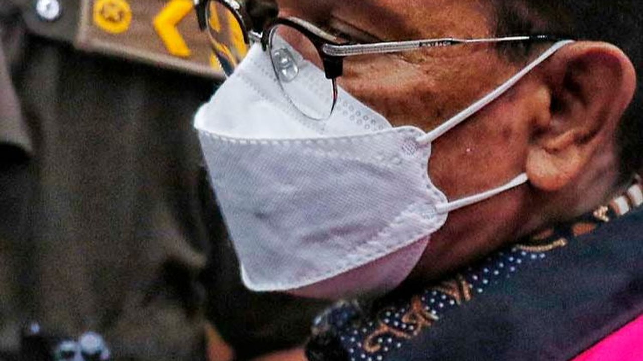 Irwan Hermawan Ngaku Kaget sampai Pusing saat Terima Duit Rp500 Juta dari Johnny Plate tiap Bulan