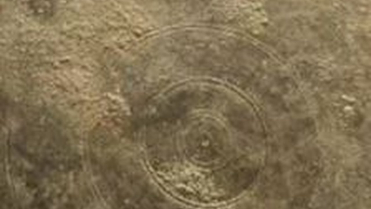 Cermin Perunggu Ditemukan dalam Makam Berusia 2.300 Tahun, Diyakini Milik PSK Yunani