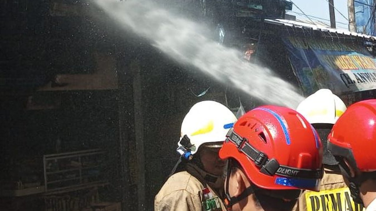Rumah Makan di Jakpus Terbakar, Dua Orang Meninggal dan Tiga Luka-Luka