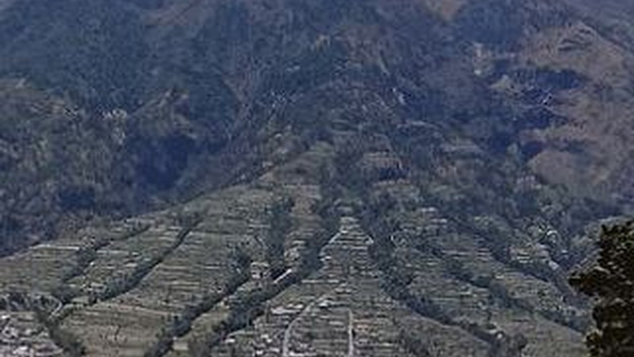 Melihat Peradaban Kuno Masyarakat Lereng Merapi-Merbabu, Banyak Ditemukan Candi dan Prasasti
