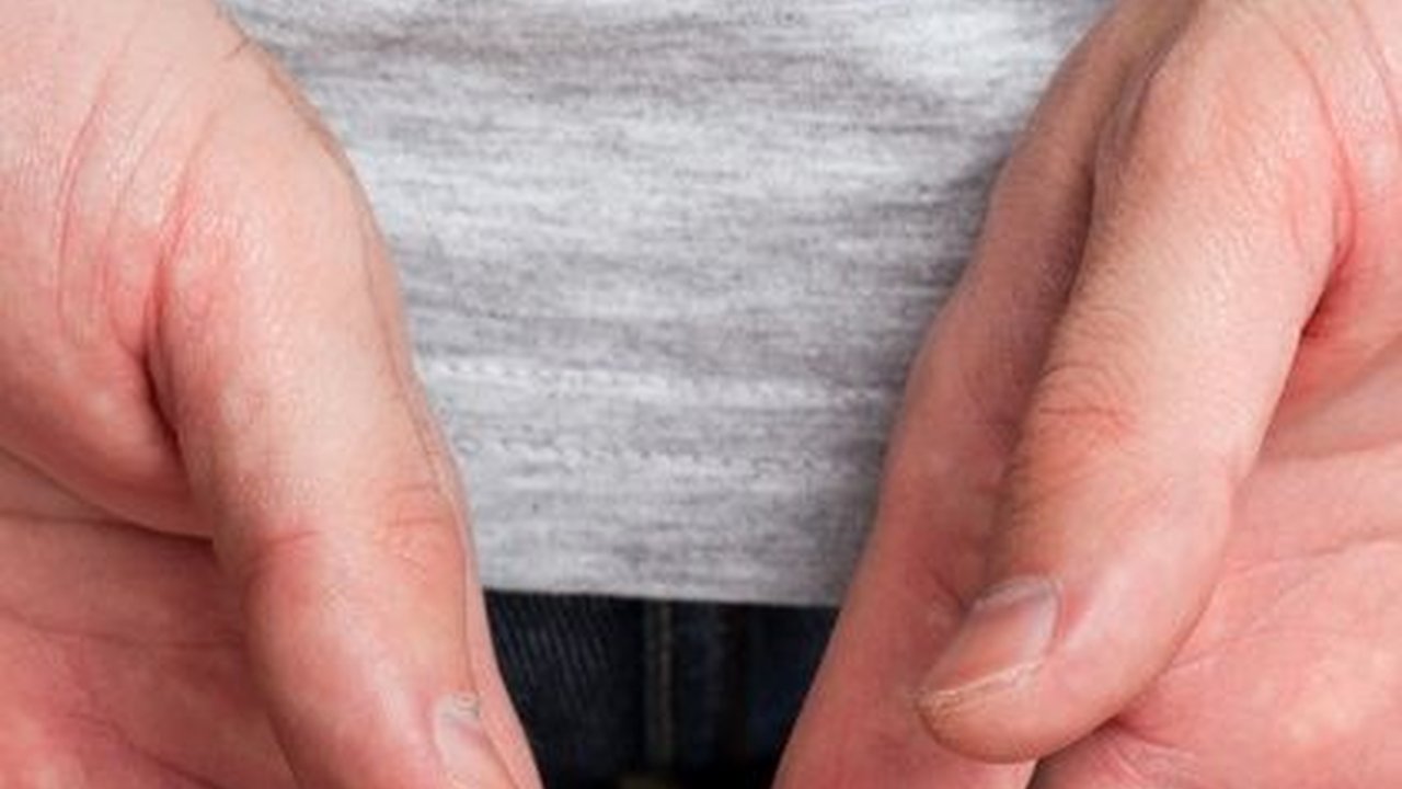 Dihubungi Tak Bisa Akibat HP Mati, Seorang Istri Dicekek dan Dibanting Suami