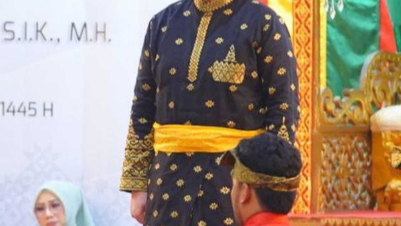 Semringah Campur Kaget, Jenderal Bintang 2 Diberi Gelar Adat Tak Sembarang Dimiliki Orang