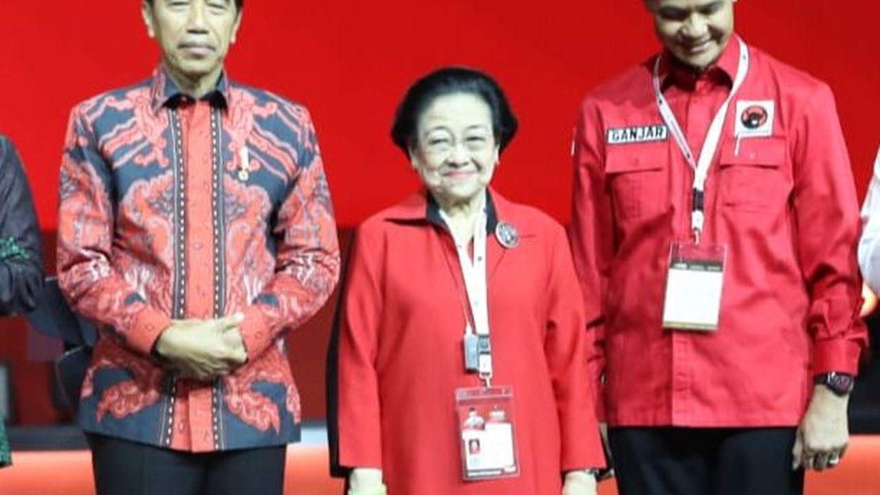 Jokowi, Megawati dan Ganjar Bisik-Bisik soal Cawapres, Bahas Nama Khofifah?