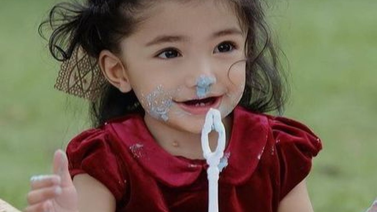 8 Foto Jemima Humairah Assegaf yang Cantik Bak Boneka Disney!