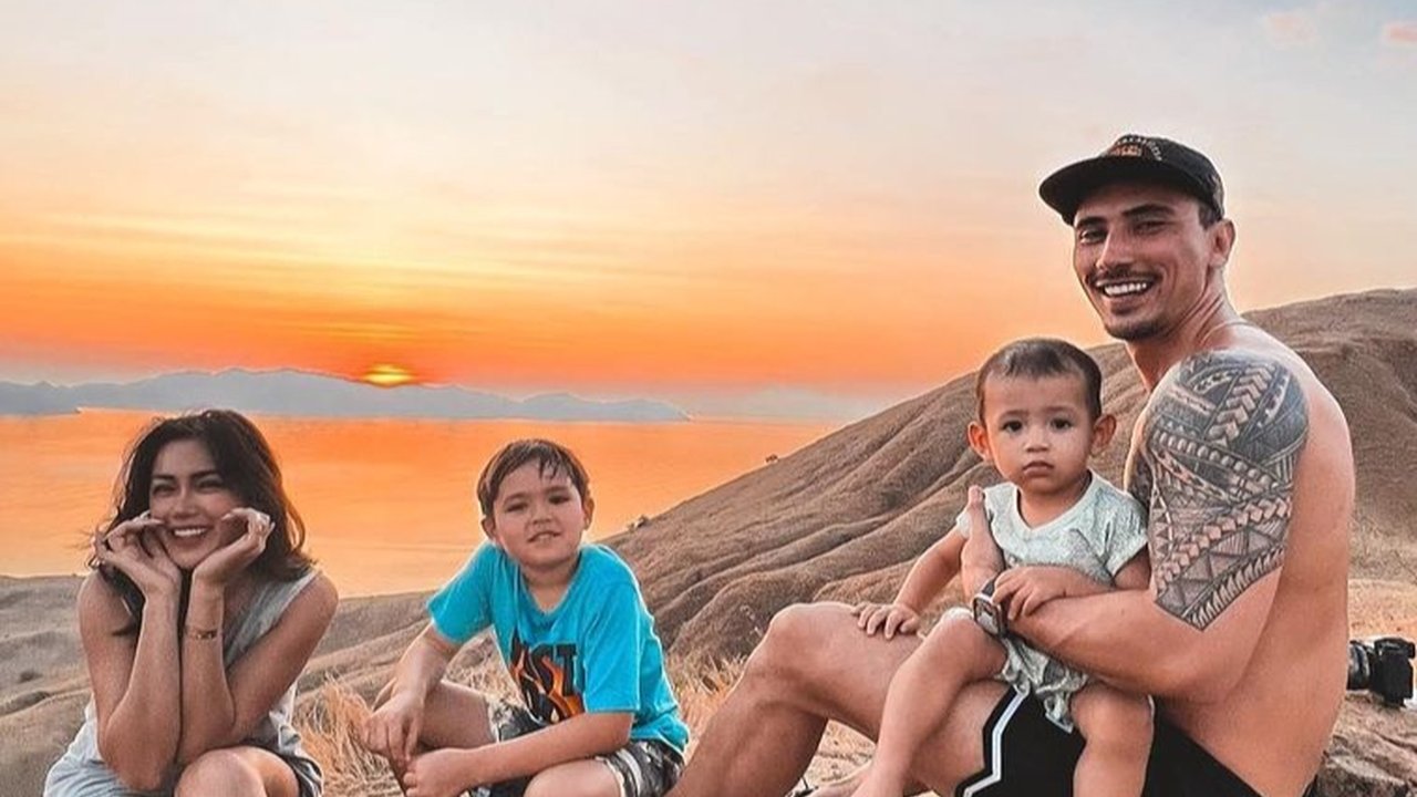 Penuh Keseruan, Intip Liburan Keluarga Jessica Iskandar di Labuan Bajo