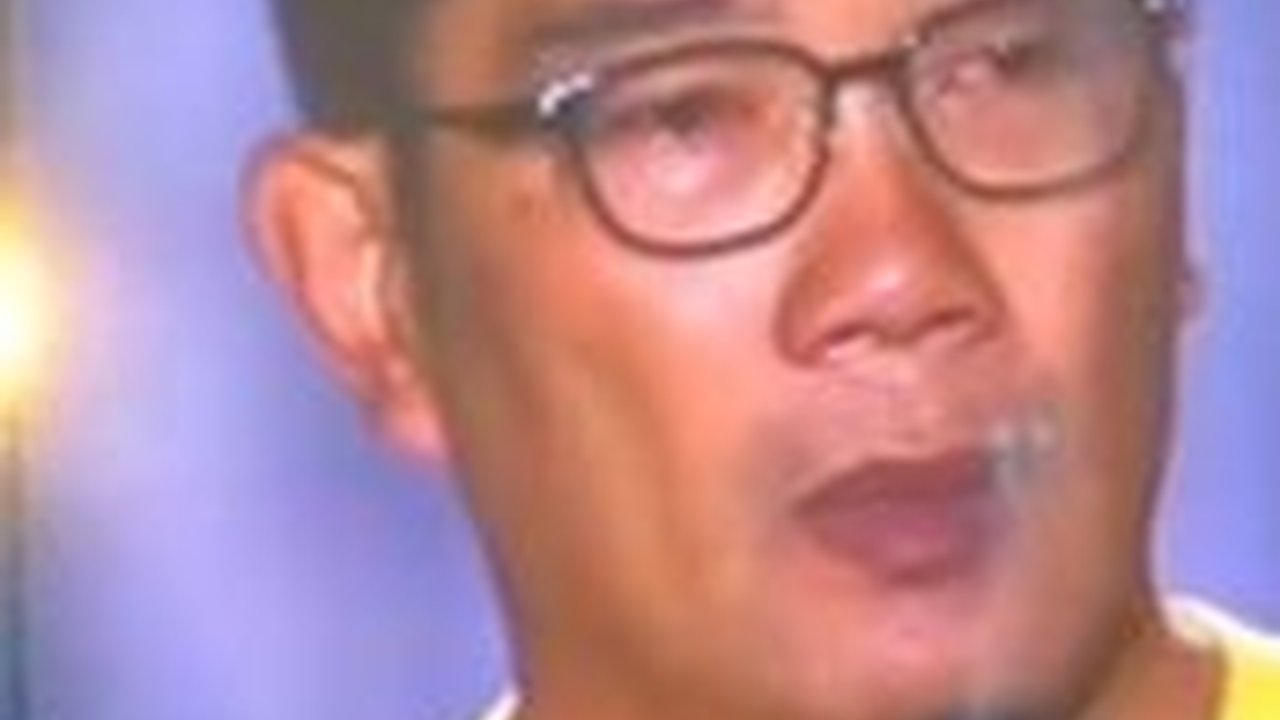 Bawa Kardus Besar, Ridwan Kamil Sambil Meneteskan Air Mata Tinggalkan Rumah Dinas Gubernur