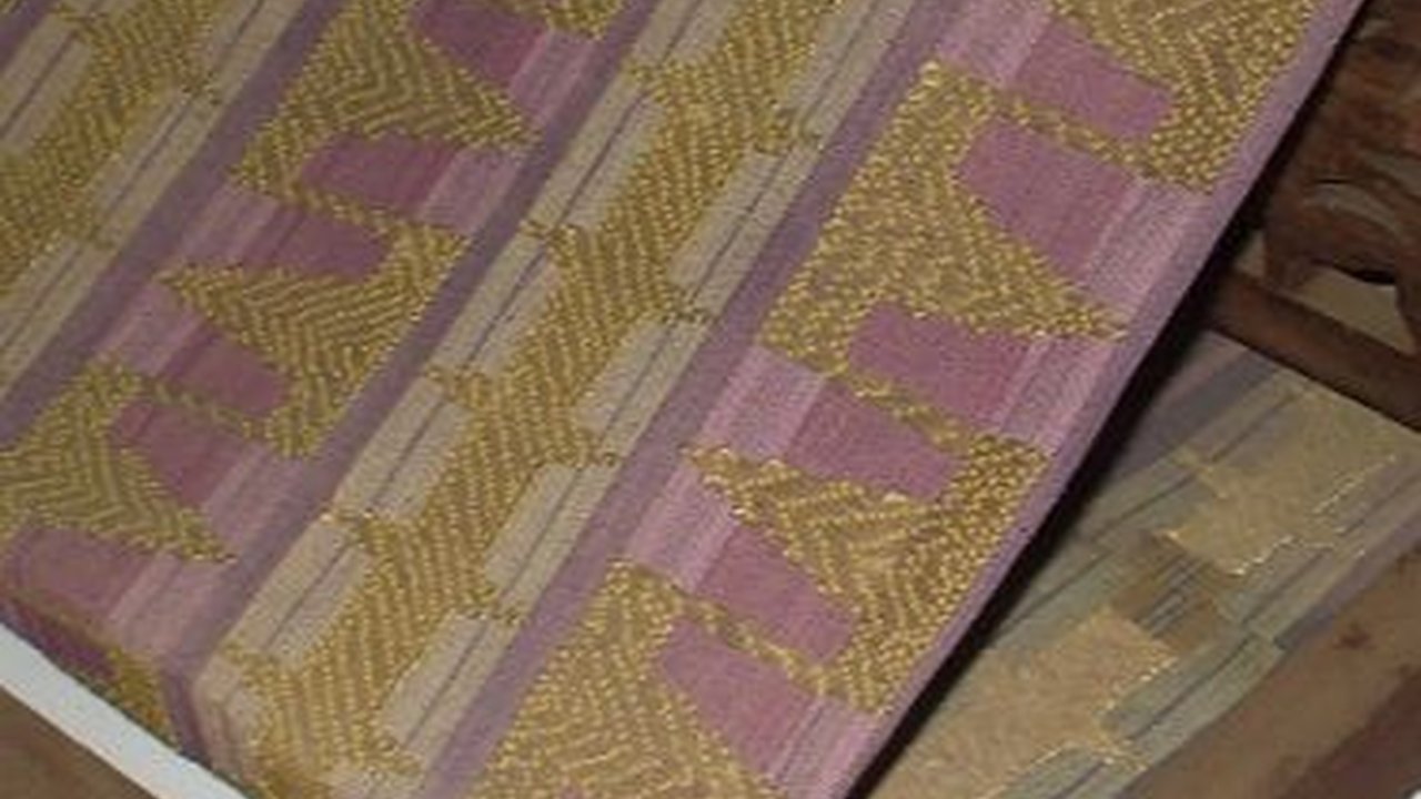 Kain Tenun Ikat Inuh, Kerajinan Tradisional yang Jadi Identitas Masyarakat Lampung