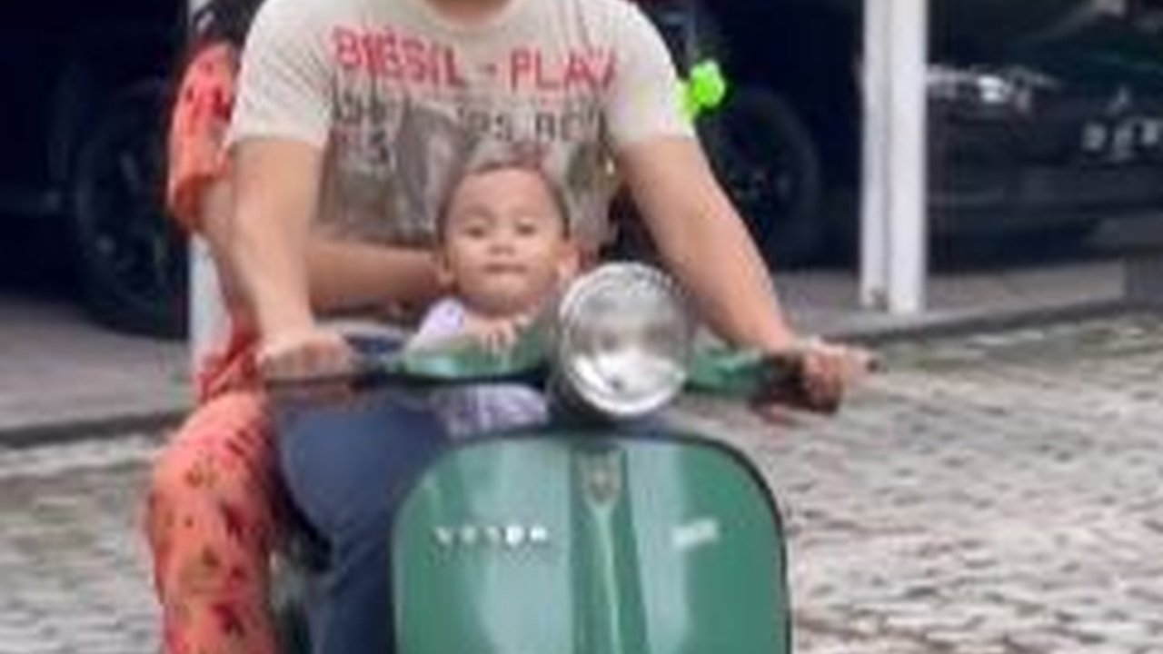 Momen Perwira Polisi dengan Istrinya Putri Ketua MPR Kepergok Vespa-an oleh Sang Jenderal