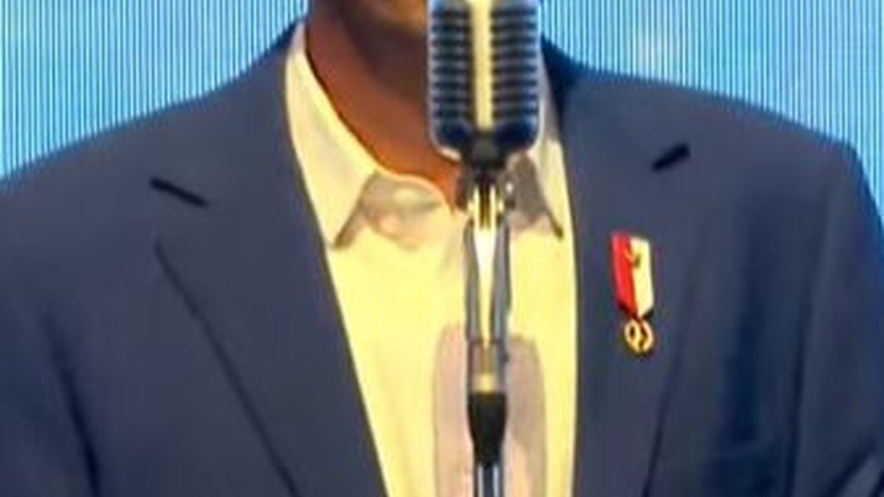 Bertemu PM Vietnam, Jokowi Bahas Kerja Sama Pengembangan Kendaraan Listrik