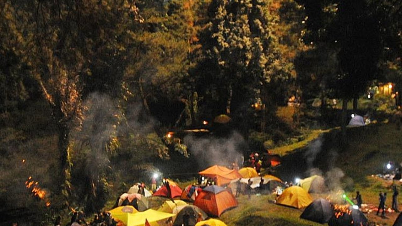Mendaki Sendirian, Pendaki Ini Tak Menduga Bertemu Penunggu Gunung Salak