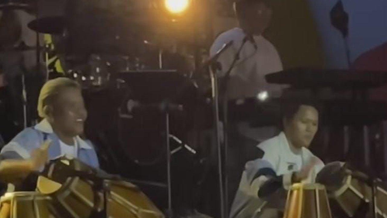 Momen Kompak Rizky Febian dan Sule Main Gendang di Atas Panggung, Keren Abis Dipuji Banyak Netizen