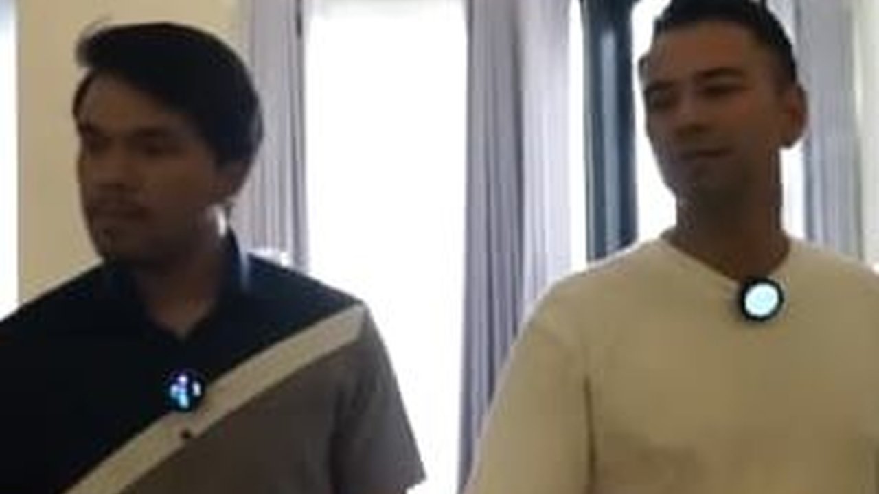 Potret Raffi Ahmad 'Grebek' Kamar Thariq Halilintar, Auto Kepo Pas Lihat Brankas