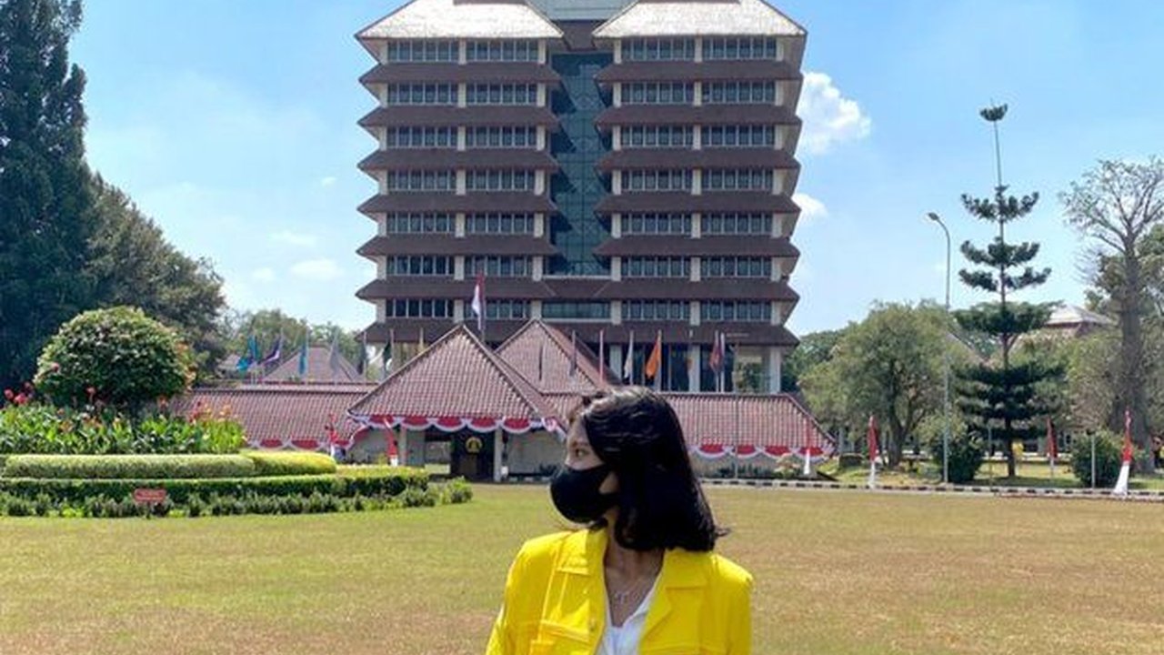 8 Foto Cantik Diandra Minunet yang Sekarang Kuliah di UI