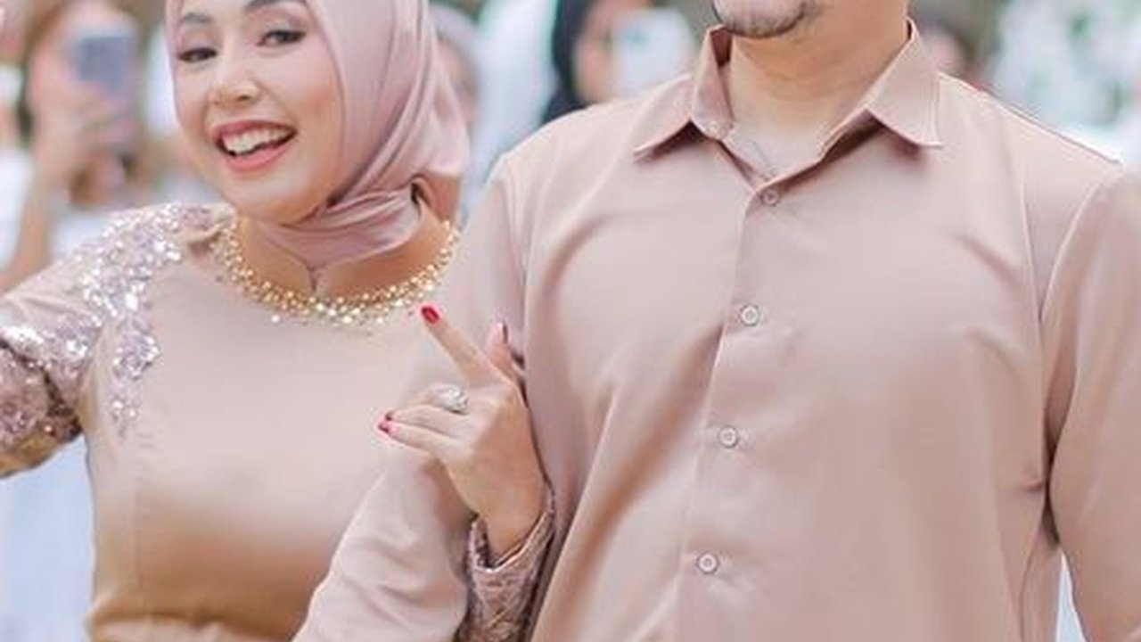 Meriah Bak Acara Lamaran, Ini Momen Angga Wijaya Rayakan Ulang Tahun Istrinya