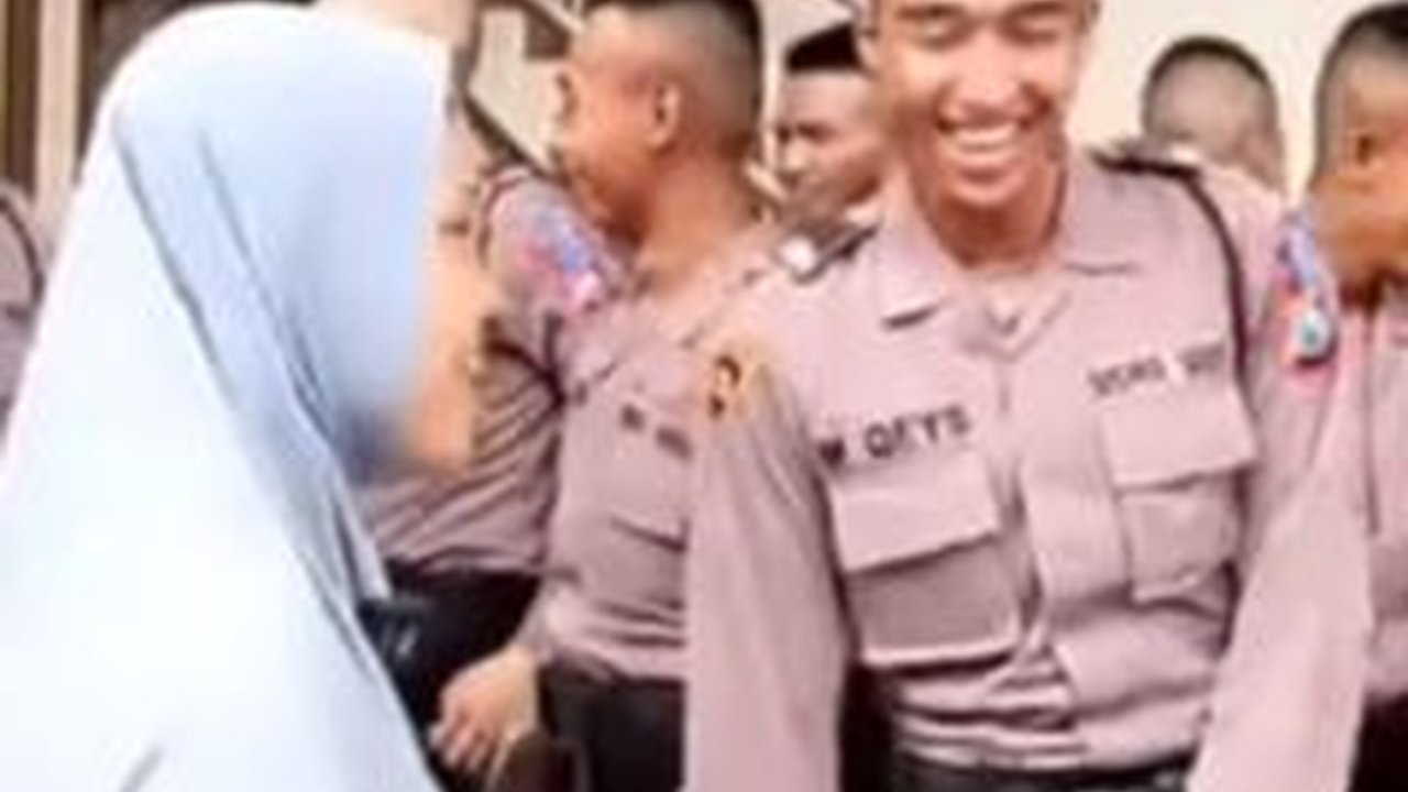Puluhan Siswa SPN Sambangi Yayasan Aipda Purnomo yang Menampung OGDJ Untuk Menjadi Polisi Baik 'Dilatih Jadi Sosial'