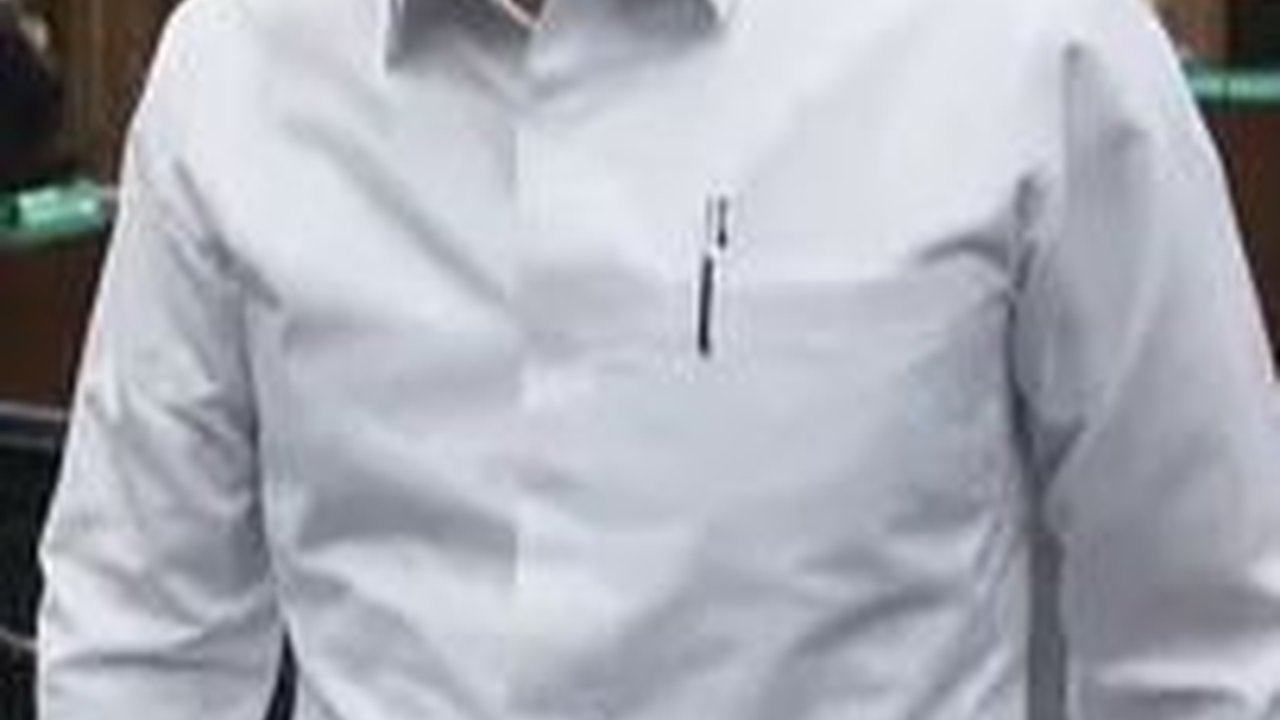 Tuding Kasusnya Kedaluwarsa, Rafael Alun Minta Dibebaskan