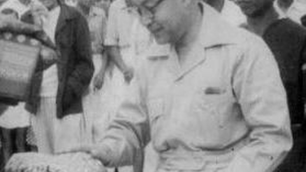 Momen Lawas Wakil Presiden Mohammad Hatta Saat Kunjungan ke Sumatera Barat, Begini Potretnya