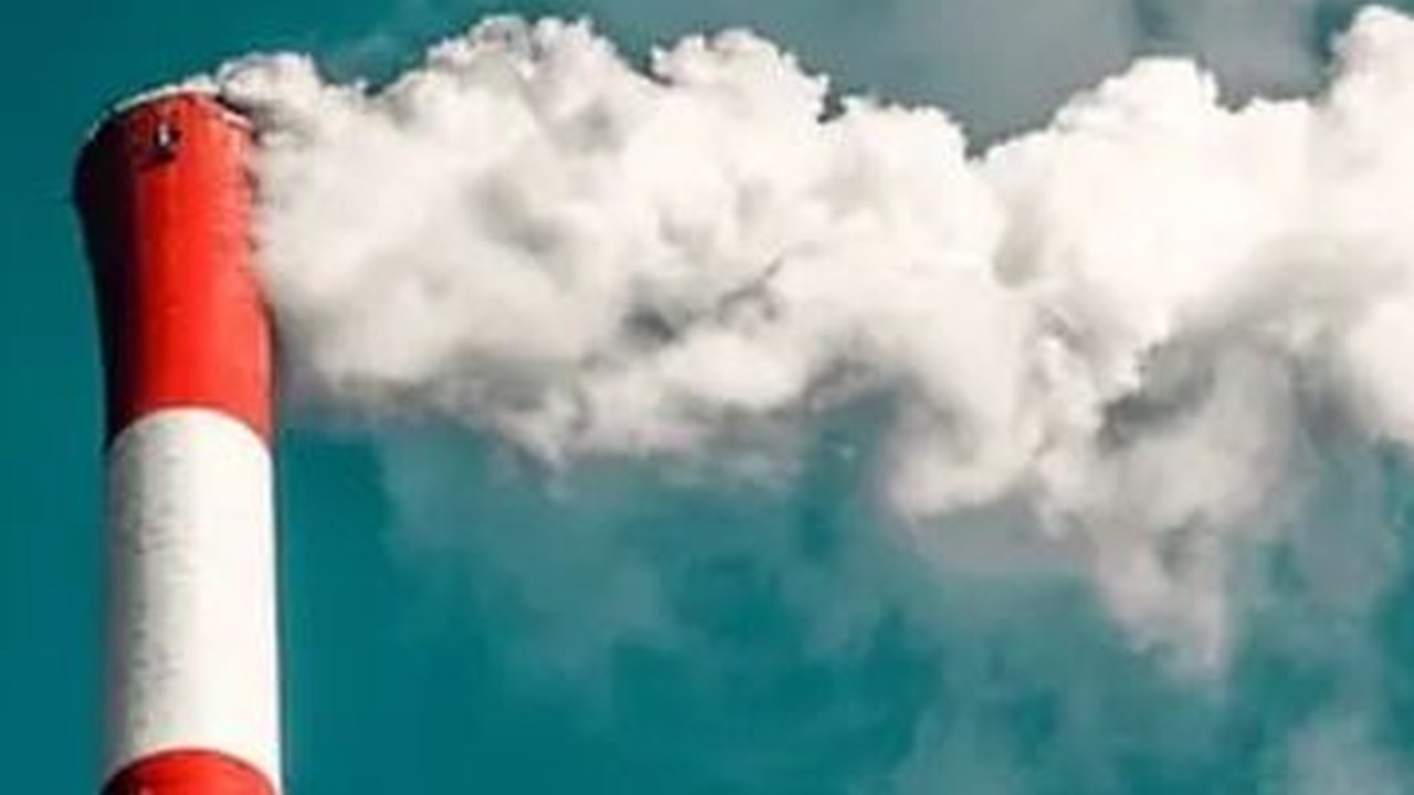 Luhut Cari Donor Baru untuk Pensiunkan PLTU Batubara Senilai Rp306 Triliun