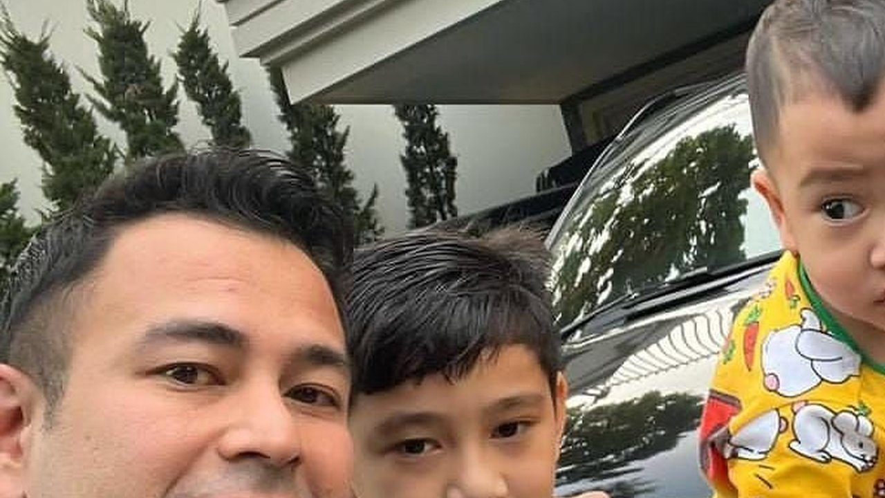 Lucunya Tingkah Rafathar Tanya Rumah Raffi Ahmad pada Sang Ayah, Endingnya Malah Manggil 'Mas'