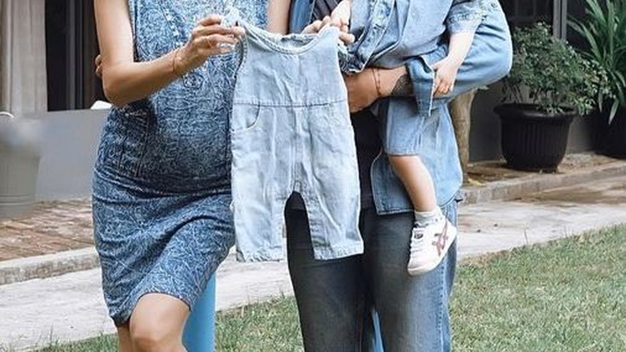 Potret Cantik Nadine Chandrawinata yang sedang Hamil Anak Kedua, Perut Makin Besar