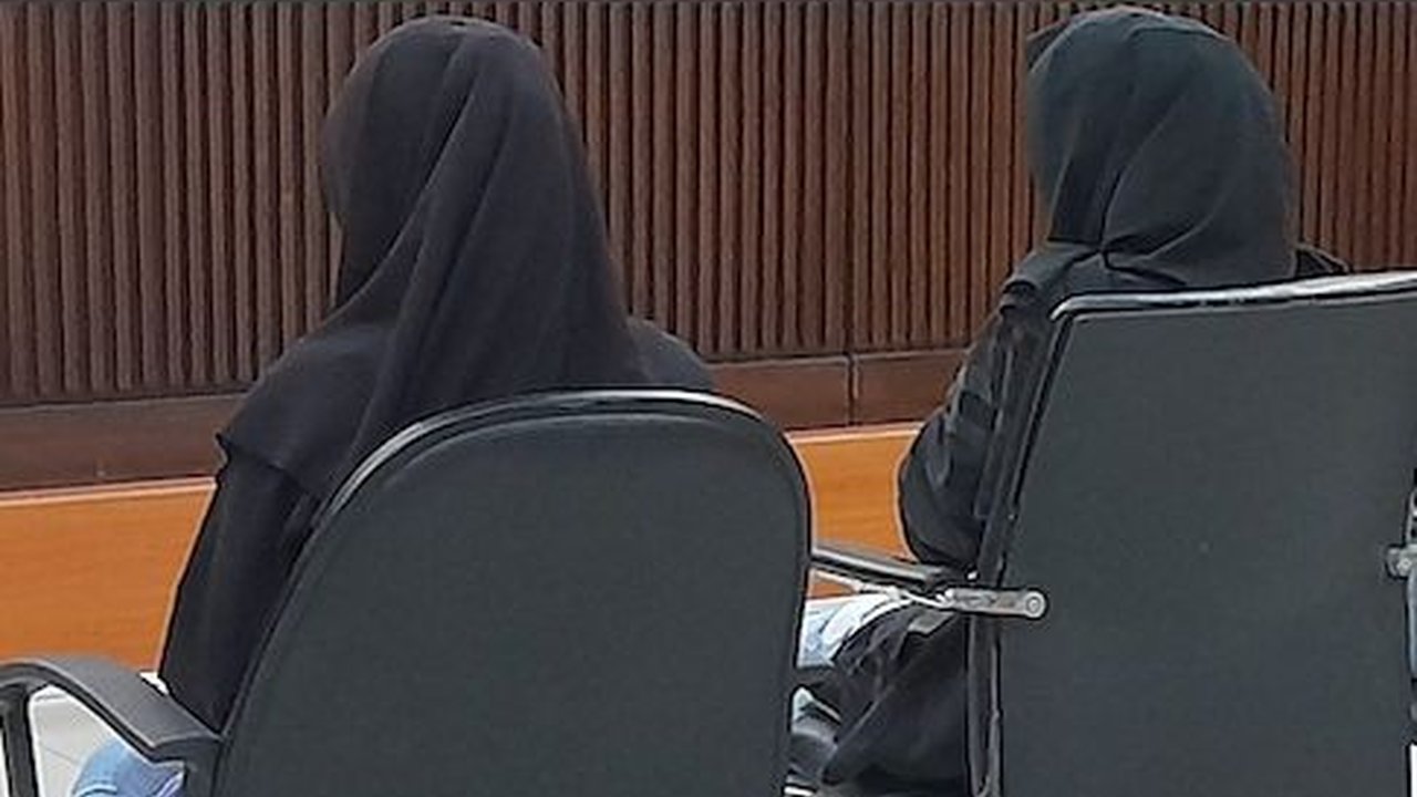 Tertunduk, Tiga Perempuan Cekoki Miras ke Kucing Jalani Sidang Perdana