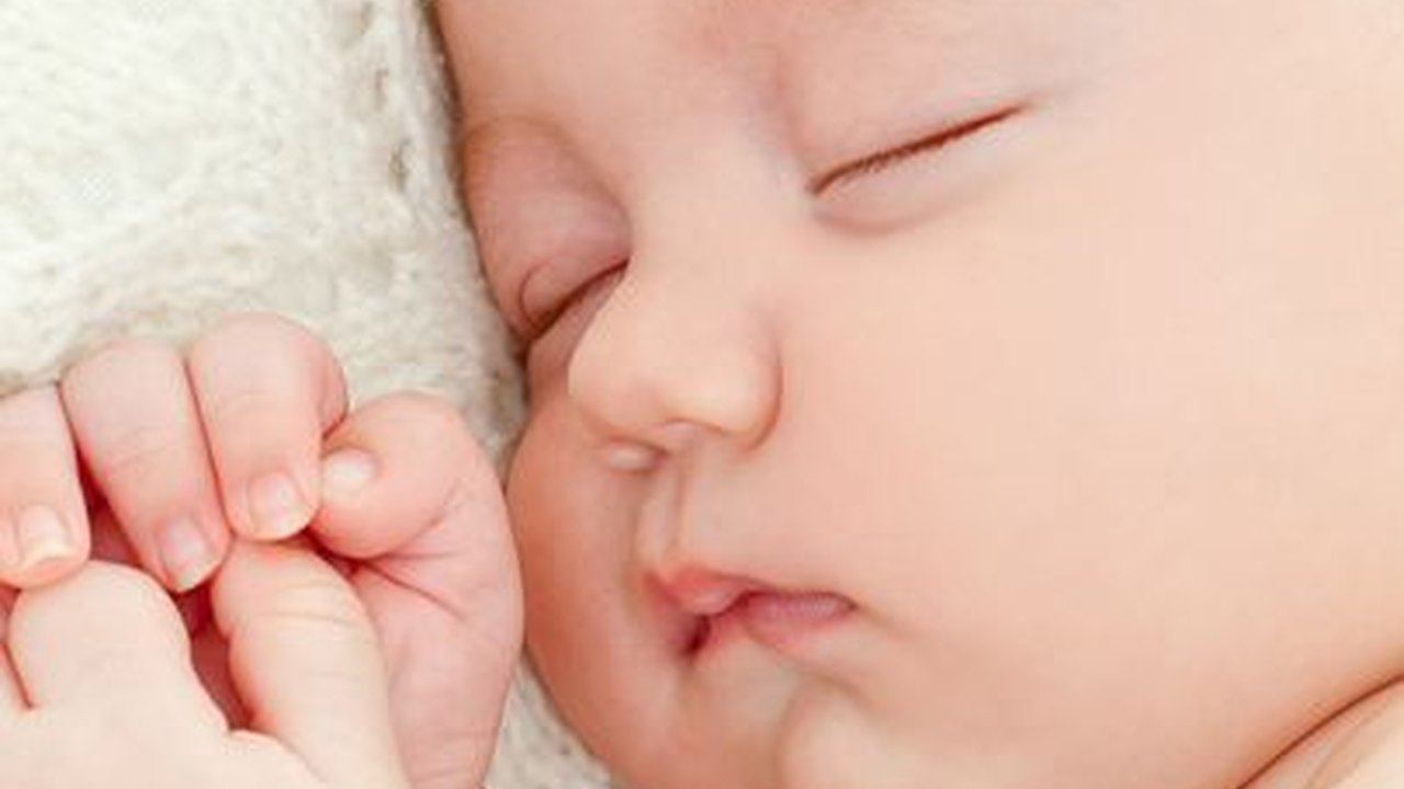 50 Nama Bayi Perempuan dalam Al-Quran 3 Kata yang Punya Arti Indah & Cantik