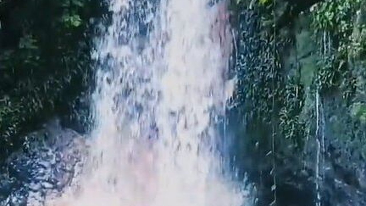 Serunya Healing di Curug Cipondok Subang, Airnya Tenang dan Berwarna Biru