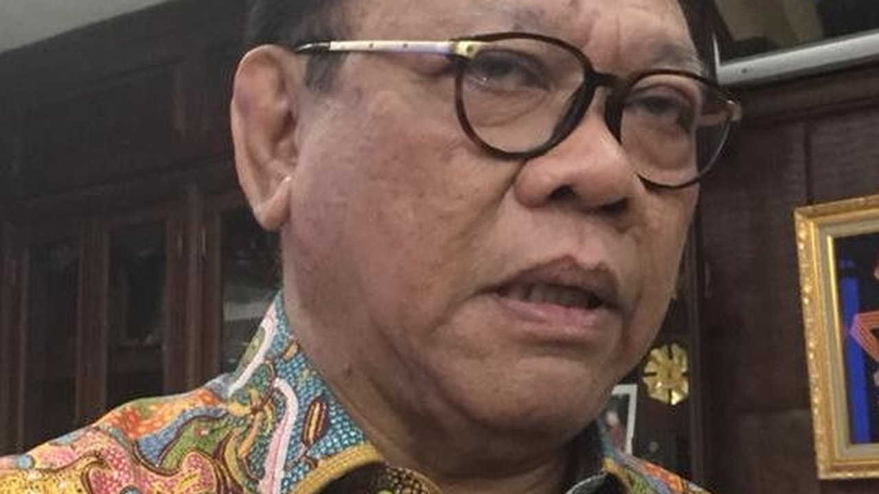 Agung Laksono: Golkar Tak Bisa Larang Ridwan Kamil Jadi Cawapres Ganjar!