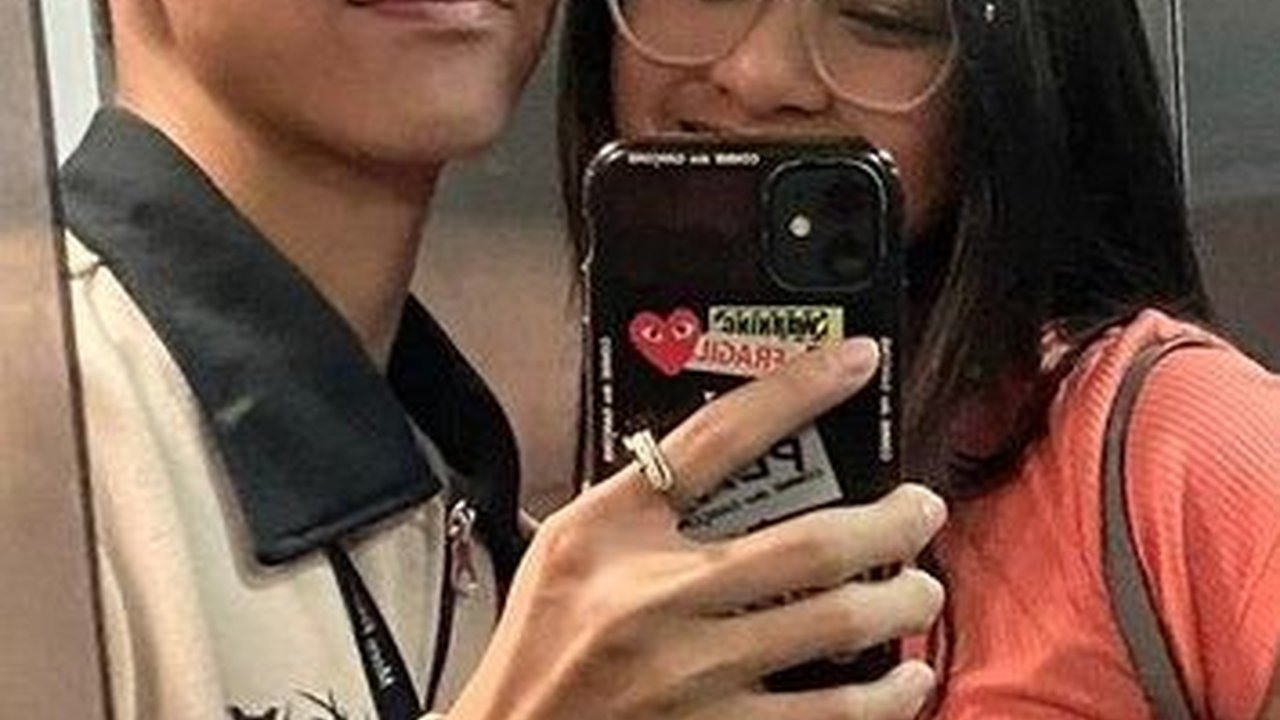 8 Foto Gaya Pacaran Shakiena Azalea, Makin Romantis di Second IG