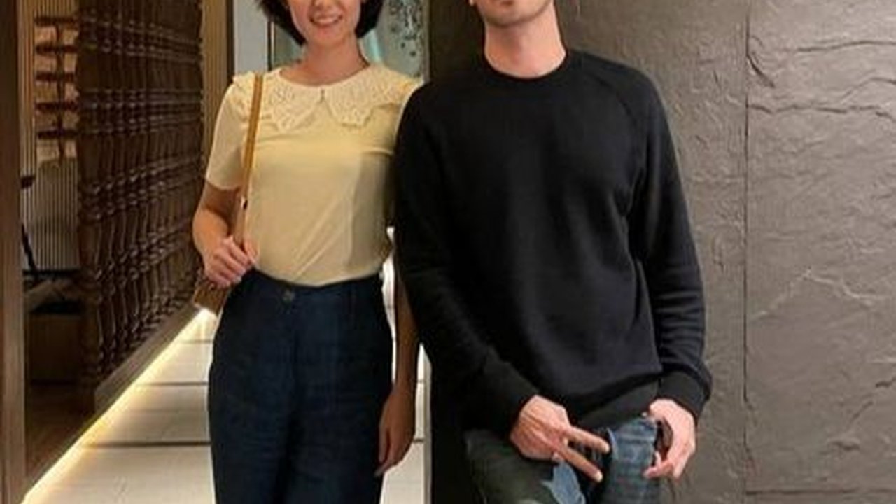 Pasangan Good Looking, 8 Foto Mesra Fachri Albar dan Renata Kusmanto, Telah 9 Tahun Menikah