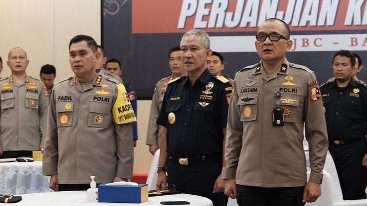 Intip koleksi mobil mewah Dirjen Bea Cukai Askolani.