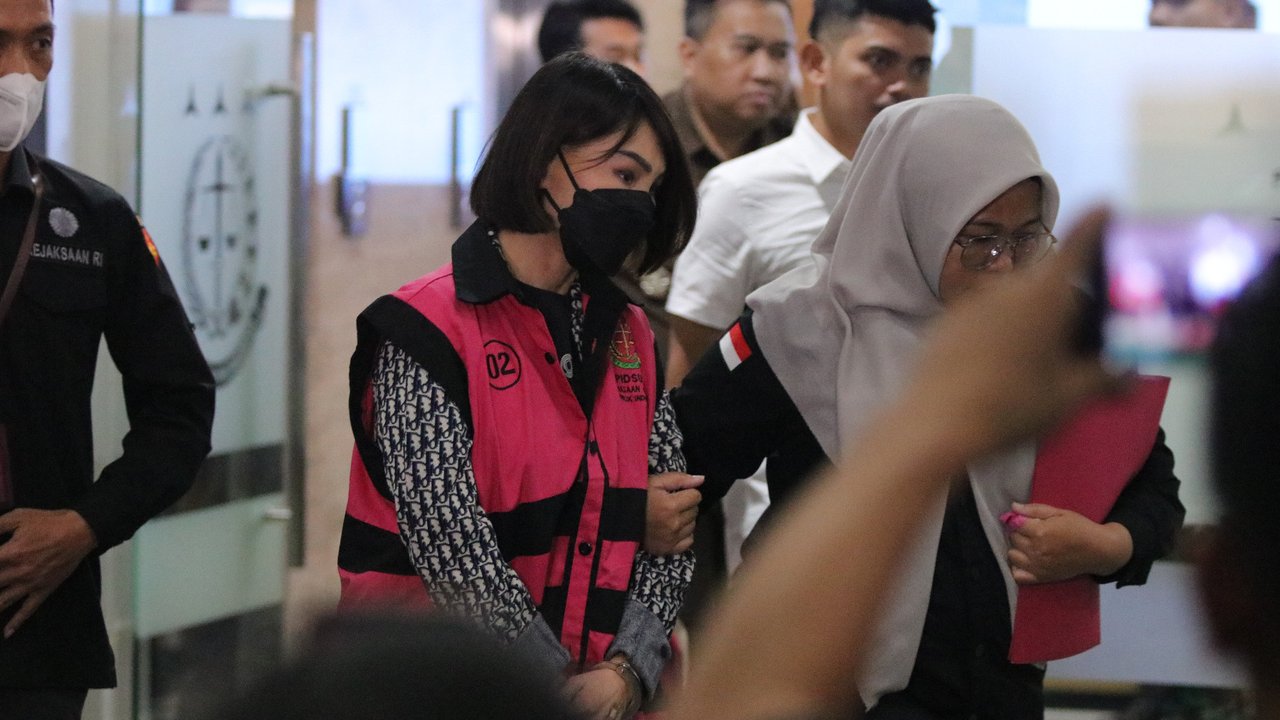 Kejaksaan Agung (Kejagung) menjerat dengan pasal tambahan berupa tindak pidana pencurian uang terhadap tiga tersangka kasus korupsi timah. (Ady Anugrahadi).