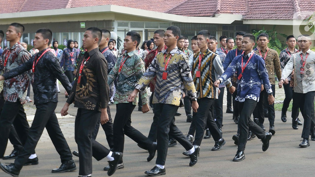 Jokowi Kukuhkan Paskibraka HUT ke-79 RI di IKN 12 Agustus