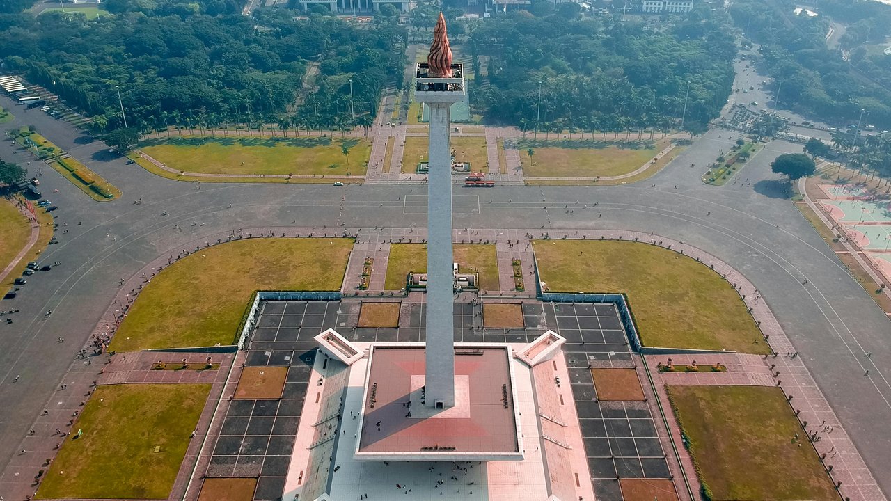 Ilustrasi DKI Jakarta, Monas