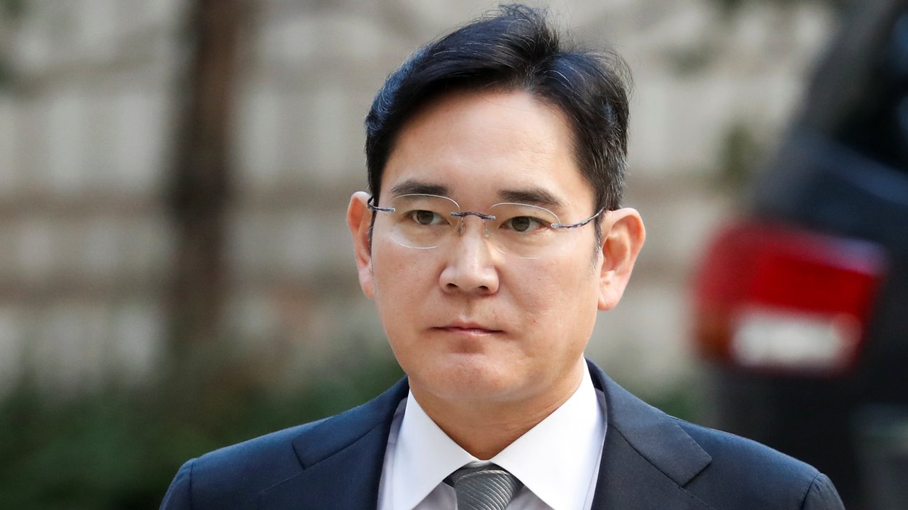 Putra Mahkota Samsung Marah Besar Gara-gara Desain Produk Barunya Mirip Apple