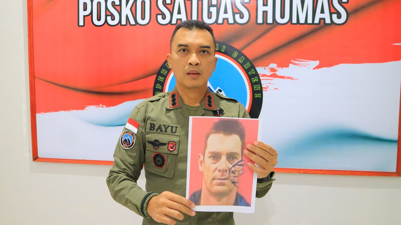 Foto pilot Selandia Baru Glen Malcolm Conning