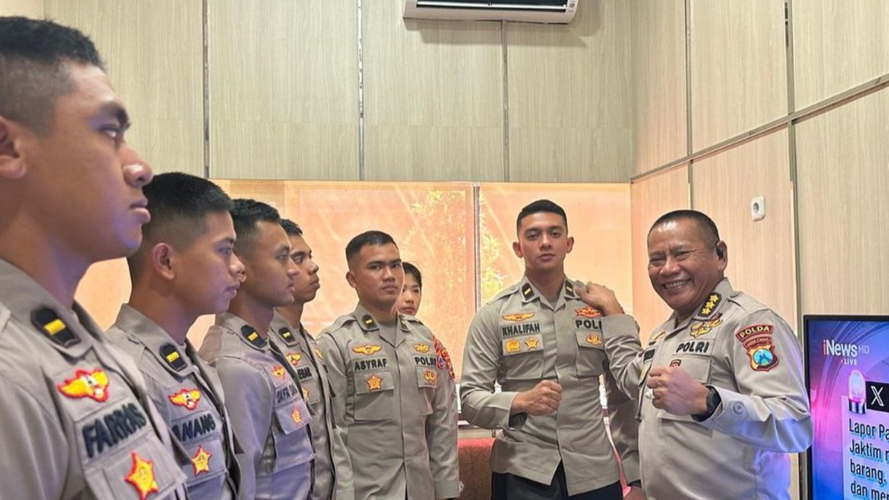 Ditugaskan di Polda Jatim, Potret Ipda Khalifah Nasif Bareng Perwira Brimob Suami Polwan Cantik