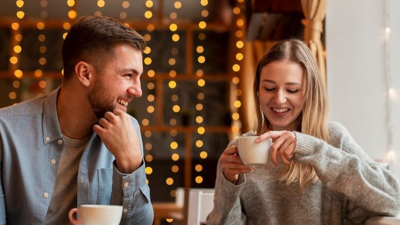 Ilustrasi Pasangan Bahagia