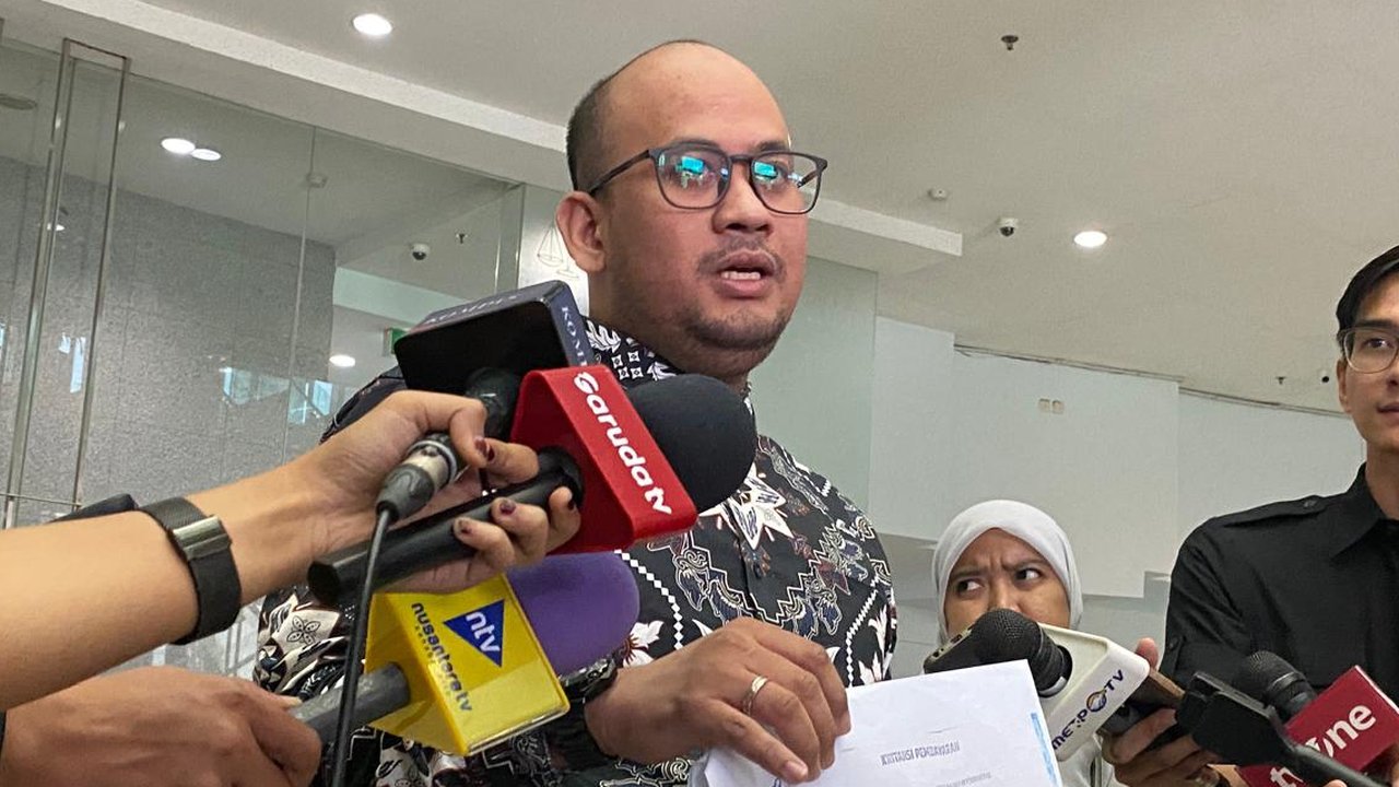 Pengacara Dini Sera di KY